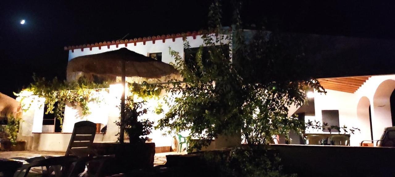 Casa Rural Monterrey Aroche Exterior foto
